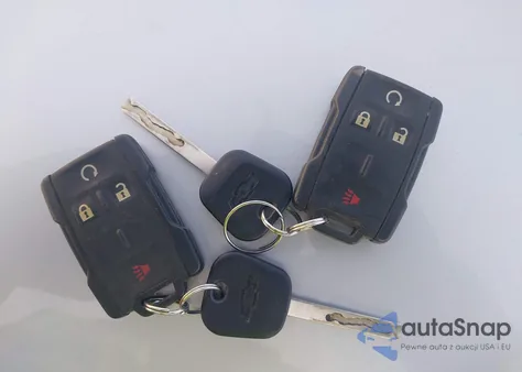 2017 Chevrolet Silverado 1500 1Lt из США, поврежденный, VIN 1GCUKRECXHF170944